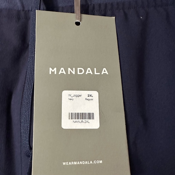 COPY - Mandala scrubs, navy blue, brand new with tags. XL top/ 2XL Jogger botto… - Picture 5 of 5